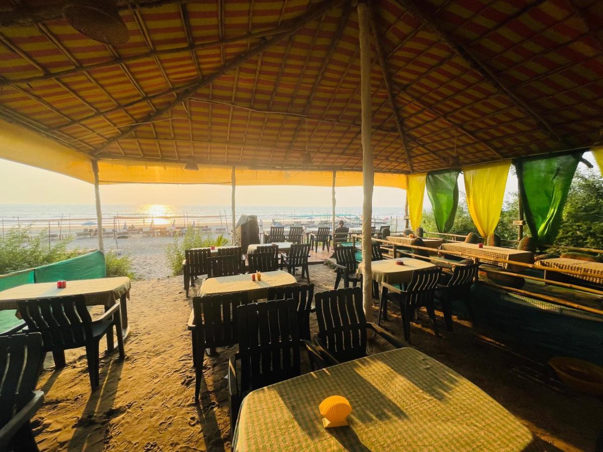 Samantha Inn Beach Resort Arambol Exterior photo